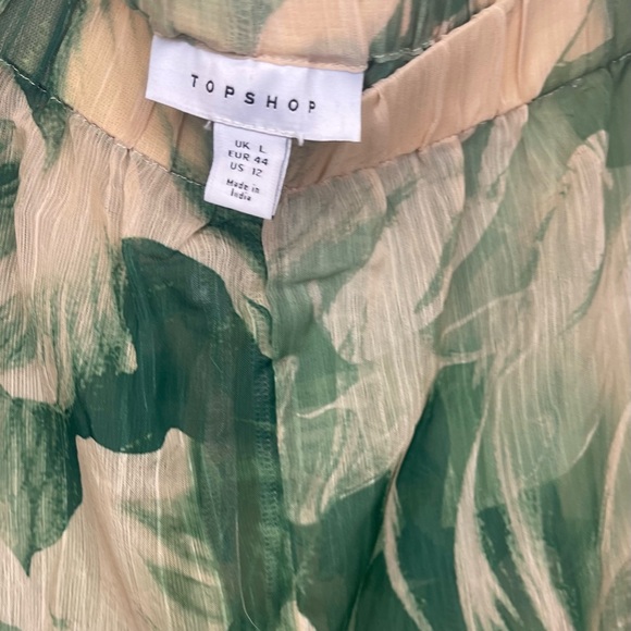 Top shop lead print sheer cover up pants. Size 12 - Picture 4 of 6